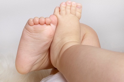 Baby feet 11-15-11 (2)